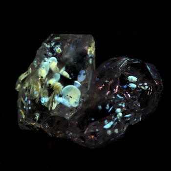 Quartz Petrole. 9.75 ct.