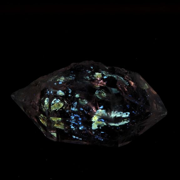 Quartz Petrole. 5.78 ct.