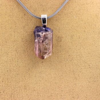 Collier Tanzanite brut. 15.30 ct.