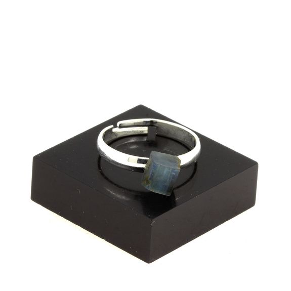 Bague Kyanite brut plaqué argent. 8.65 ct.