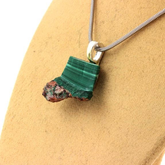 Collier Malachite brut. 19.52 ct.
