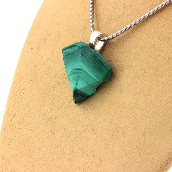 Collier Malachite brut. 21.19 ct.