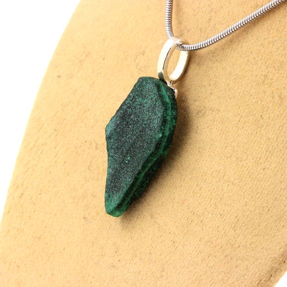 Raw Malachite Necklace. 21.29 ct.