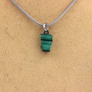 Collier Malachite brut. 3.21 ct.