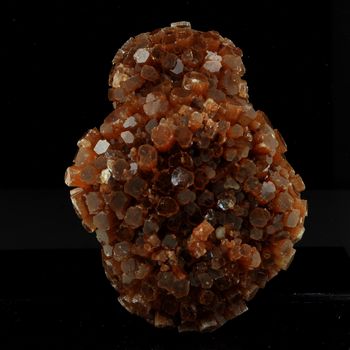 Aragonite. 778.90 ct.