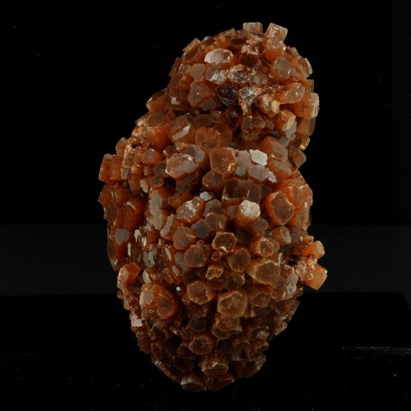 Aragonite. 778.90 ct.