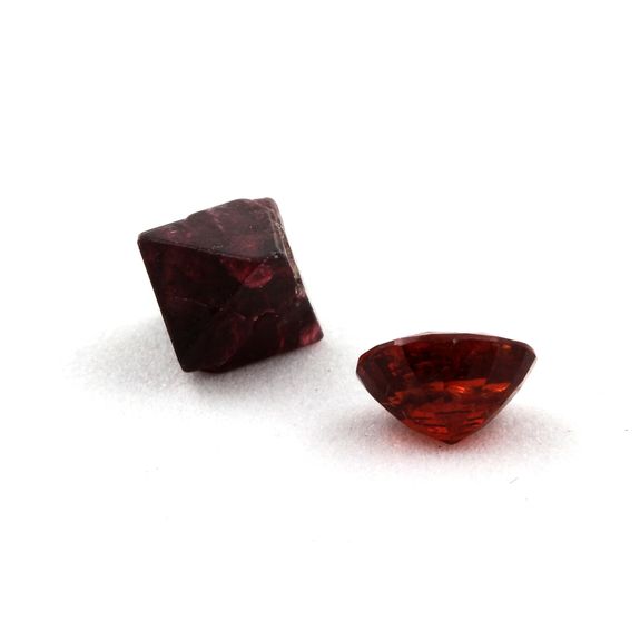 SPINEL + SPINEL CRYSTAL