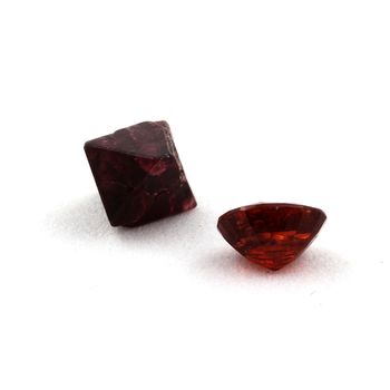 SPINEL + SPINEL CRYSTAL
