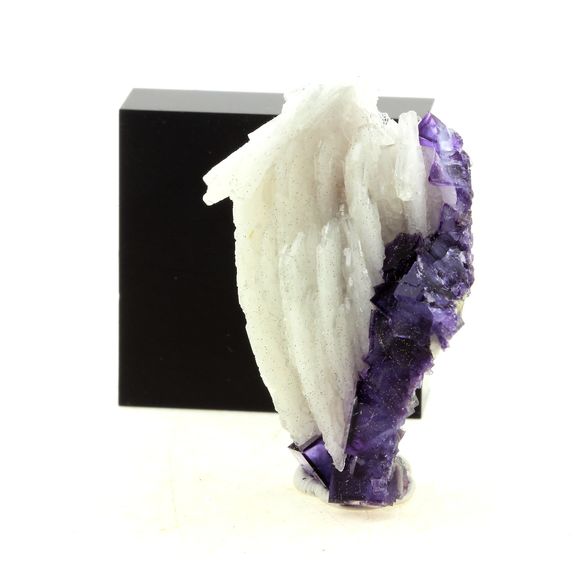 Fluorite + Baryte. 102.15 ct.