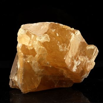Calcite. 490.15 ct.