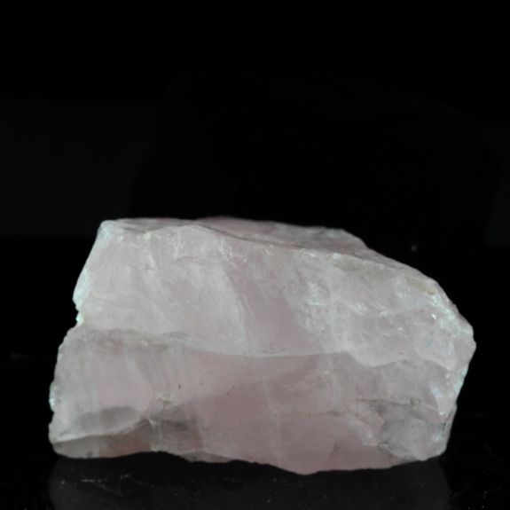 Quartz Rose. 170.45 ct.