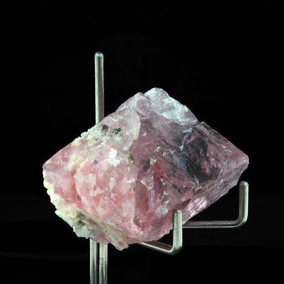 Fluorite Rose. 146.0 ct.