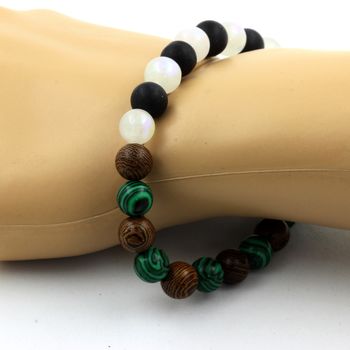Bracelet Perles Pierre de lune + Onyx noir mat + Malachite + bois 8 mm.
