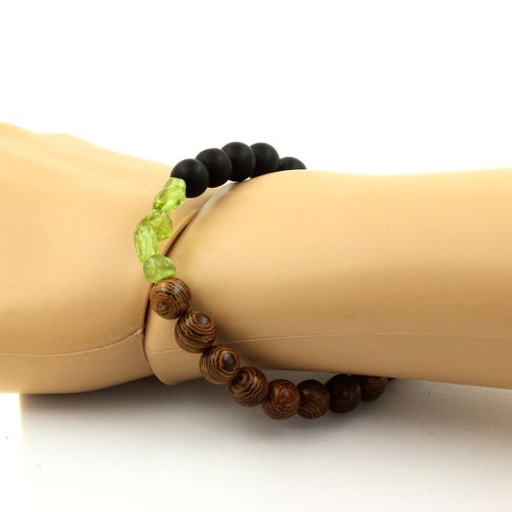 Bracelet Péridot de Myanmar (Birmanie) + Perles Onyx noir mat + bois 8 mm.