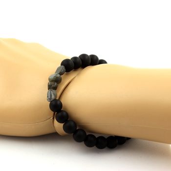 Bracelet Labradorite de Finlande + Perles Onyx noir mat 8 mm.