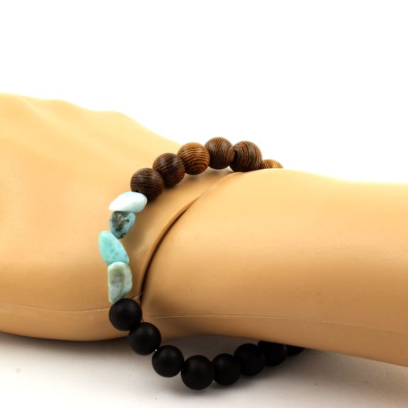 Bracelet Larimar de République dominicaine + Perles Onyx noir mat + bois 8 mm.