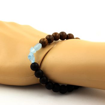 Bracelet Aigue-Marine du Brésil + Perles Onyx noir mat + bois 8 mm.