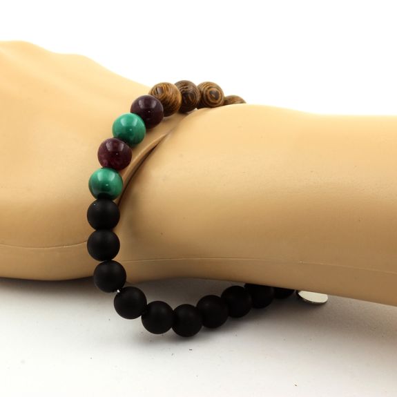 Bracelet Perles Malachite du Congo + Grenat + Onyx noir mat + bois 8 mm.