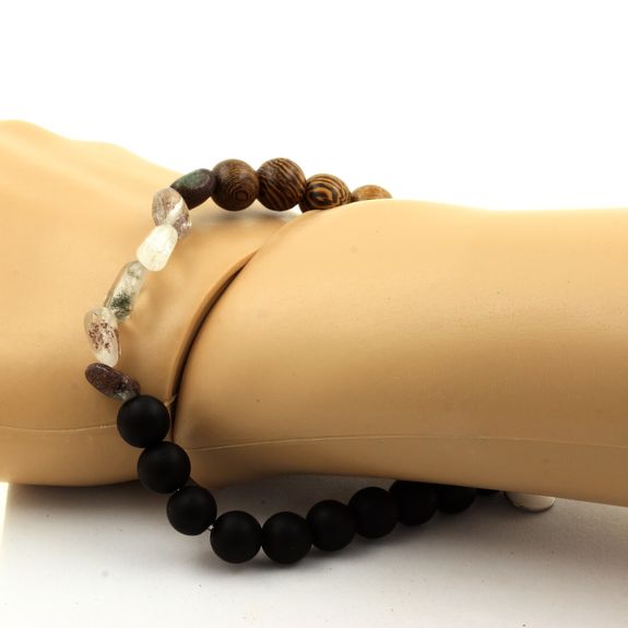 Bracelet Quartz fantôme vert du Brésil + Perles Onyx noir mat + bois 8 mm.