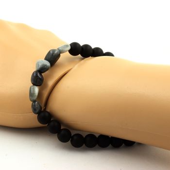 Bracelet Oeil de faucon d' Afrique du Sud + Perles Onyx noir mat 8 mm.