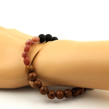 Bracelet Rubis du Brésil + Perles Onyx noir mat + bois 8 mm.