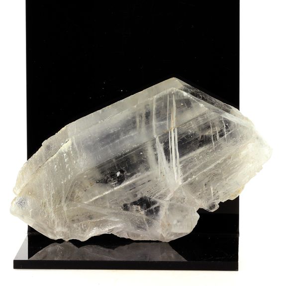 Gypse. 1070.0 ct.