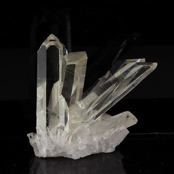 Quartz. 153.05 ct.