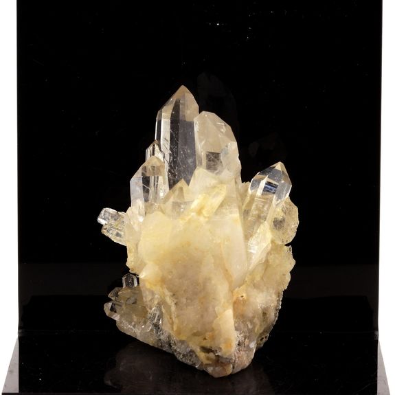 Quartz. 488.70 ct.