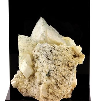 Adularia. 2146.5 ct.