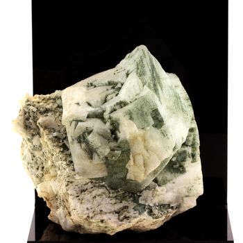 Adularia. 2146.5 ct.