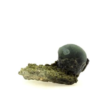Prehnite + Epidote. 627.5 ct.