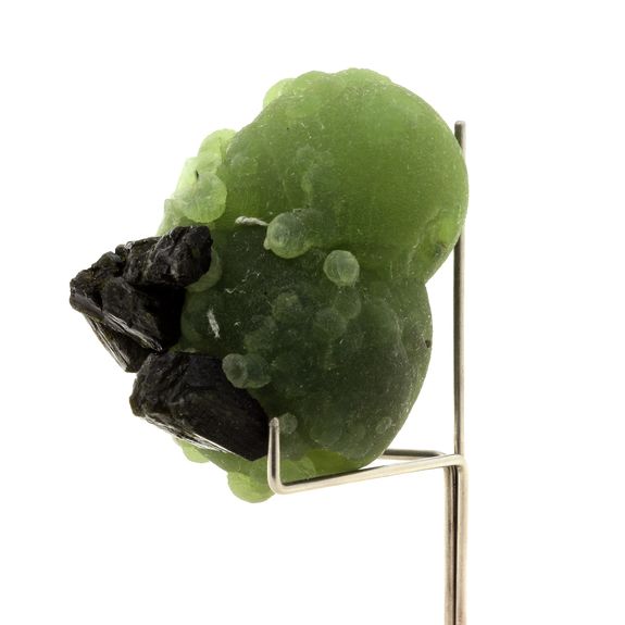 Prehnite + Epidote. 667.0 ct.