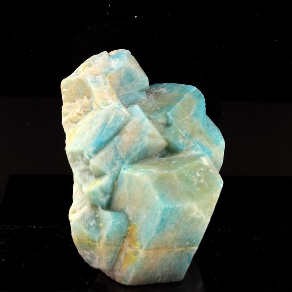 Amazonite. 708.5 ct.