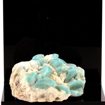 Amazonite. 857.5 ct.