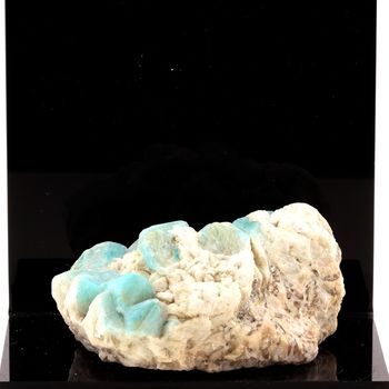 Amazonite. 857.5 ct.