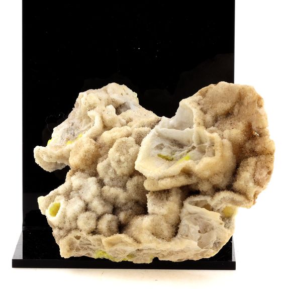 Calcite +  Aragonite + Sulphur. 816.0 ct.