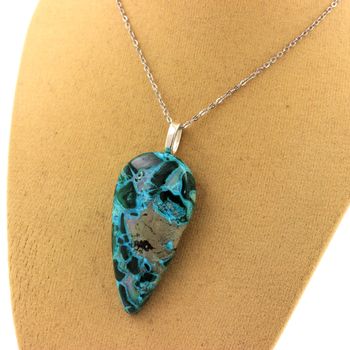Collier Chrysocolle. 42.0 ct.