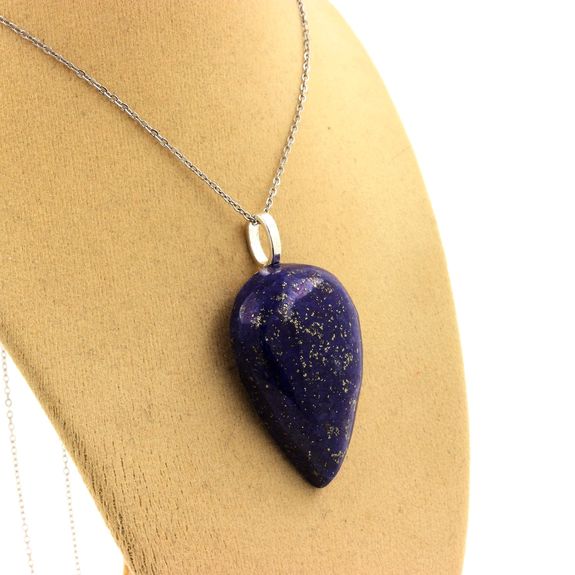 Collier Lapis Lazuli. 64.77 ct.
