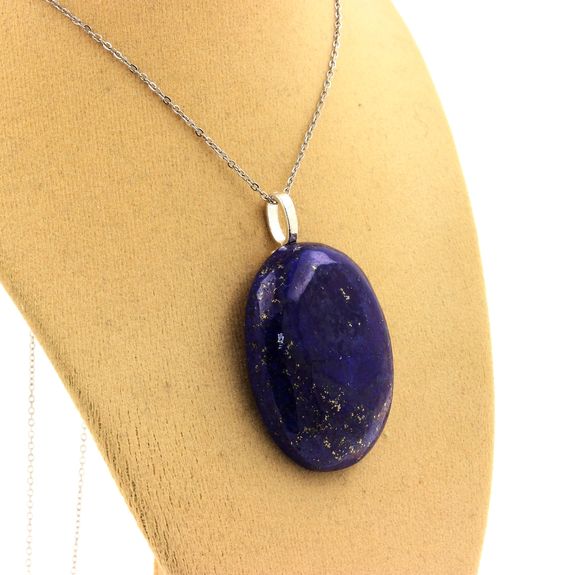 Collier Lapis Lazuli. 81.60 ct.