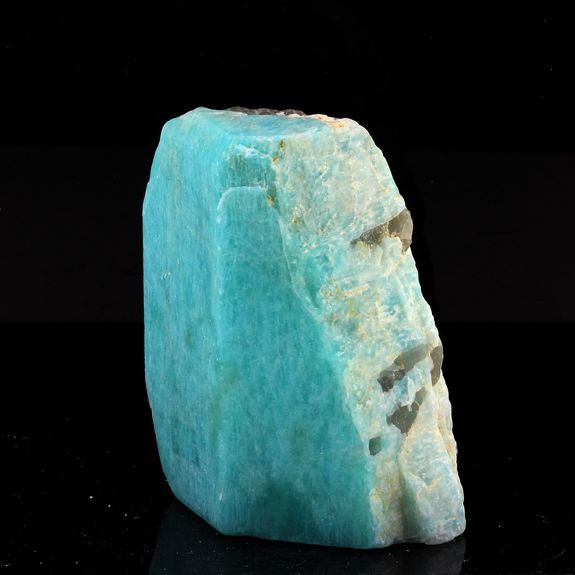 Amazonite. 567.5 ct.