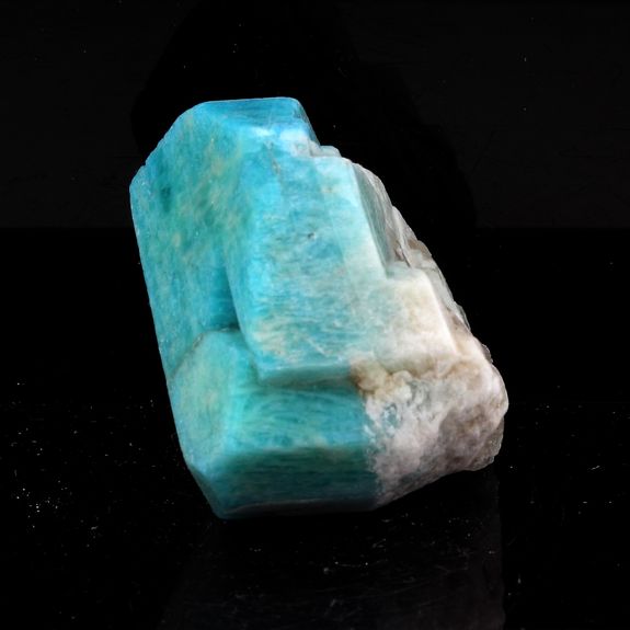 Amazonite. 265.5 ct.