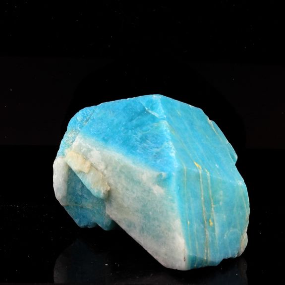Amazonite. 384.5 ct.