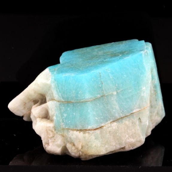 Amazonite. 806.5 ct.