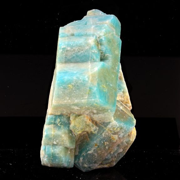 Amazonite. 593.0 ct.