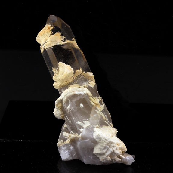 Smoky Quartz + Baryte. 191.5 ct.