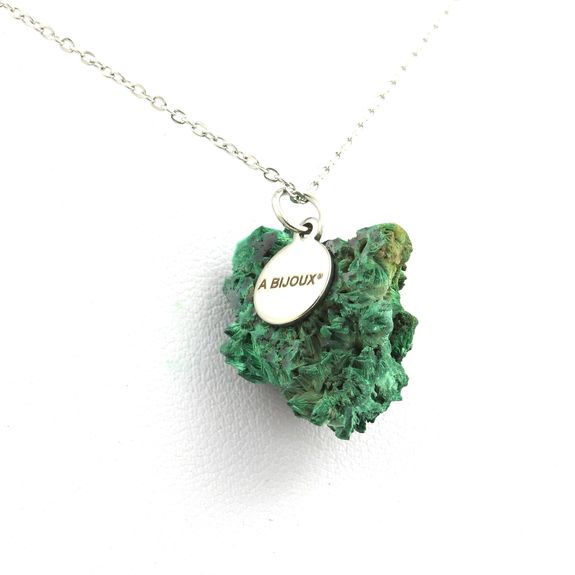 Collier Malachite brut. 22.45 ct.