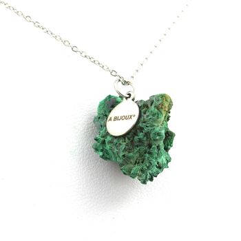 Collier Malachite brut. 22.45 ct.
