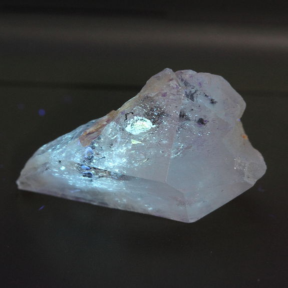 Petroleum Quartz. 16.13 ct.