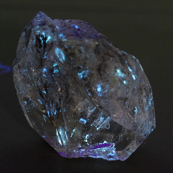 Petroleum Quartz. 12.12 ct.