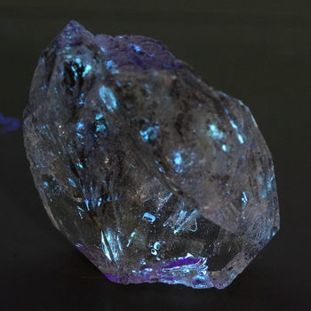 Petroleum Quartz. 12.12 ct.